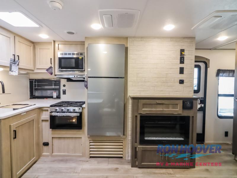 2026 COACHMEN 333DORM - Image 8