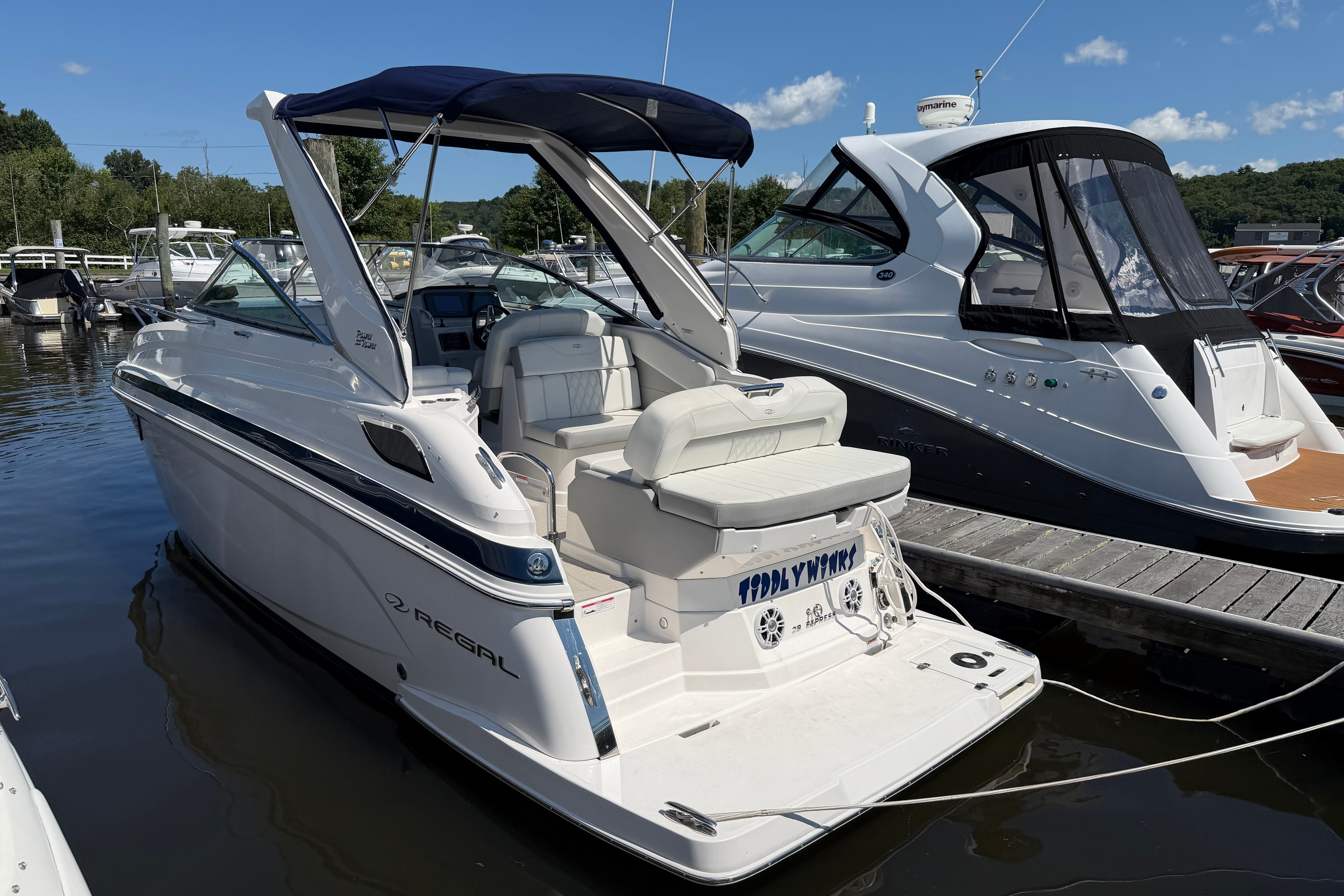 2023 Regal 28 Express - Image 5