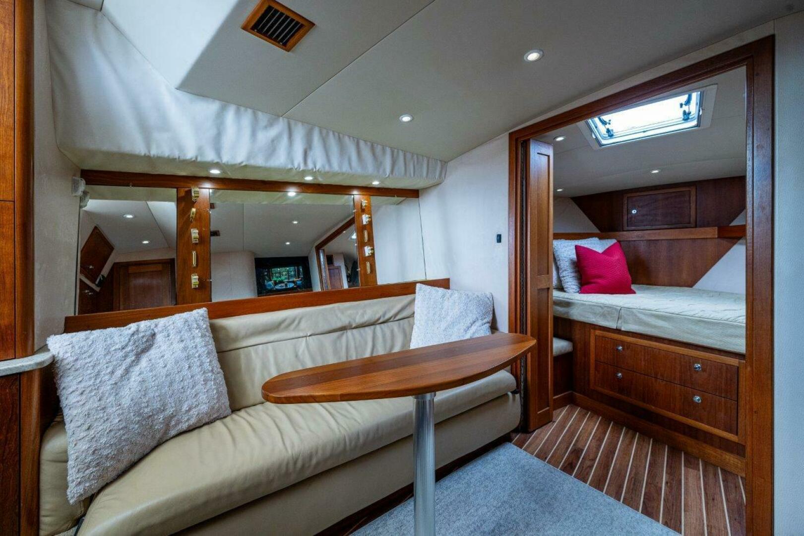 2007 Albemarle 36 Express - Image 16