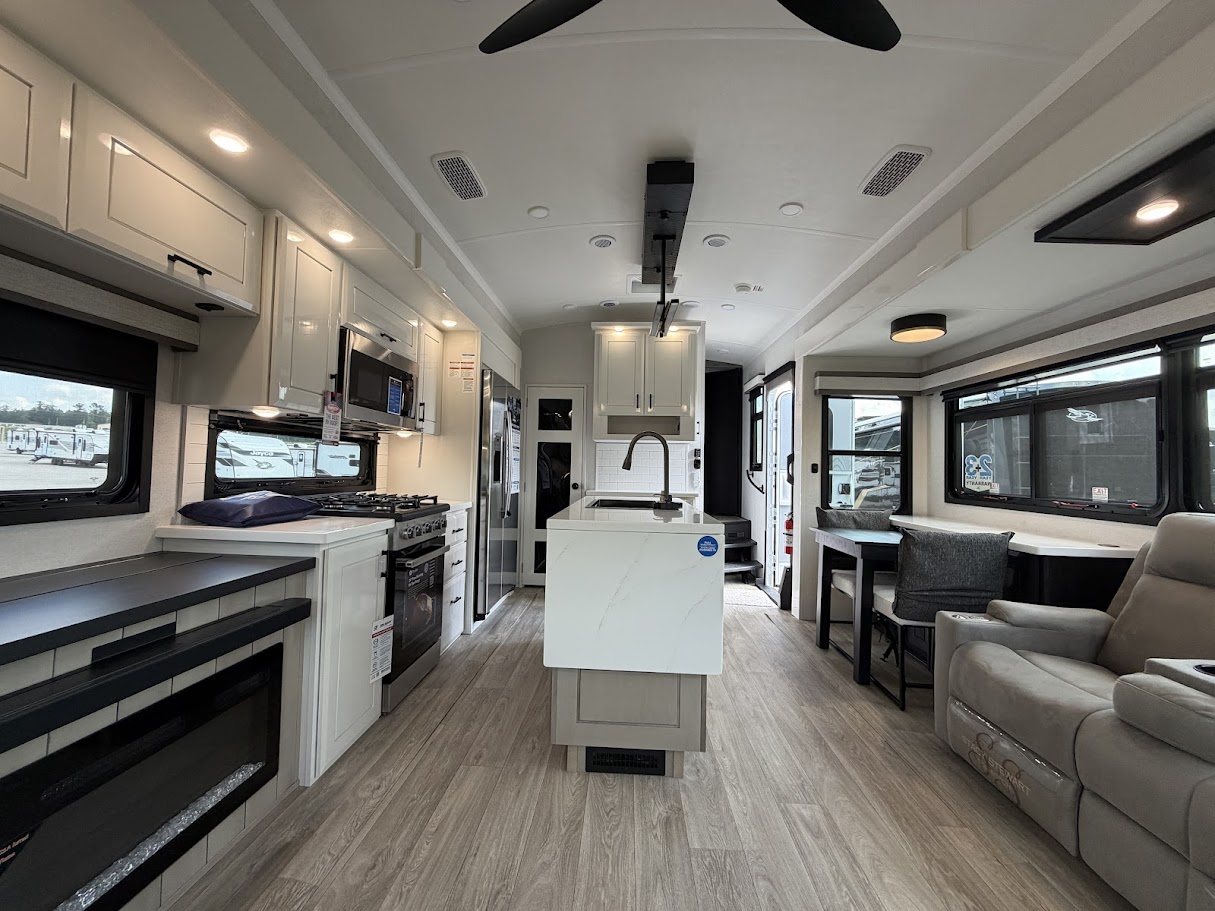 2027 JAYCO PINNACLE 32RLTS - Image 10