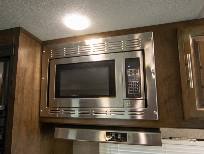 2019 Forest River Rockwood Ultra Lite 2604WS - Image 12