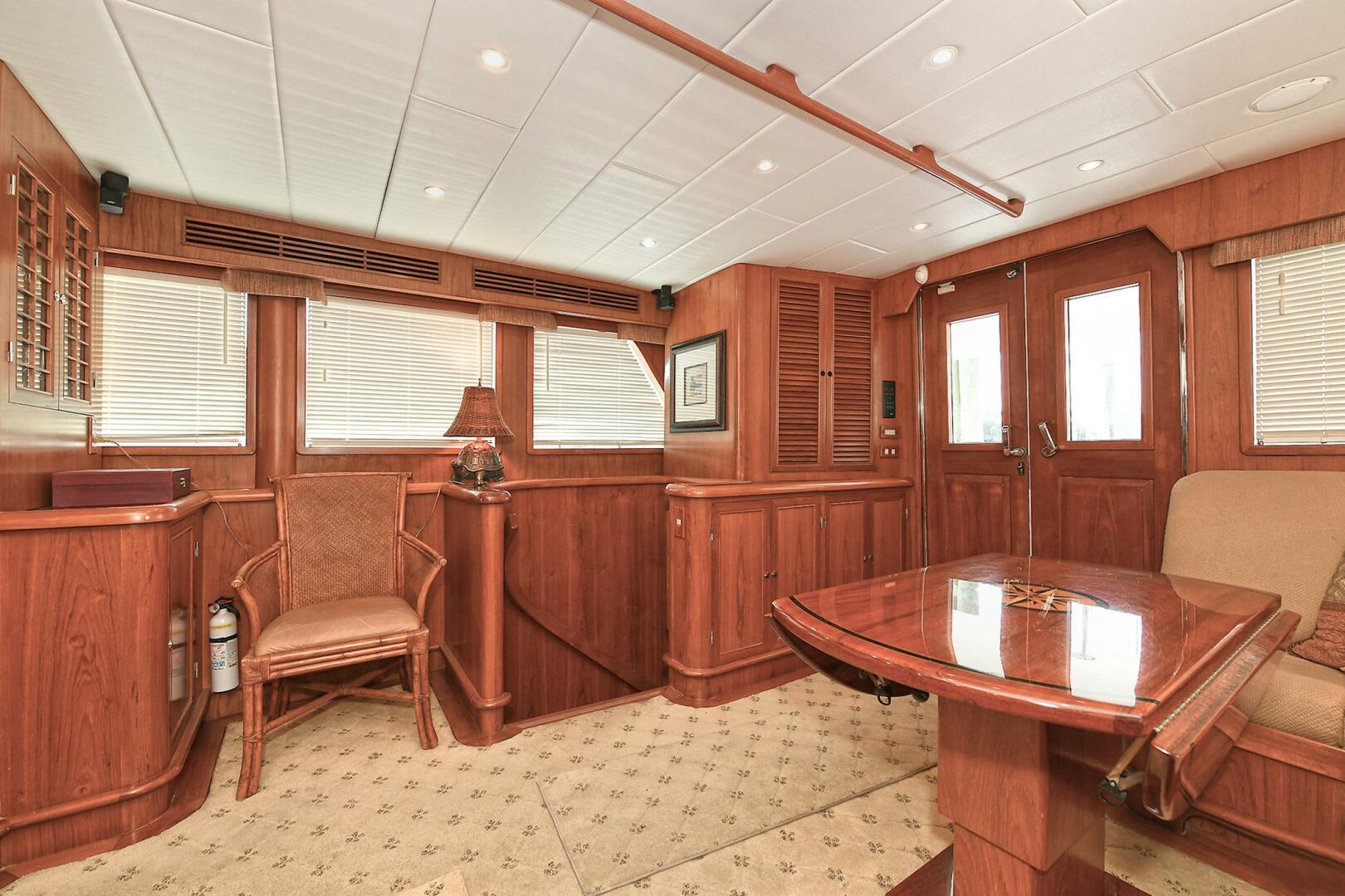 2002 Grand Alaskan Flushdeck - Image 19