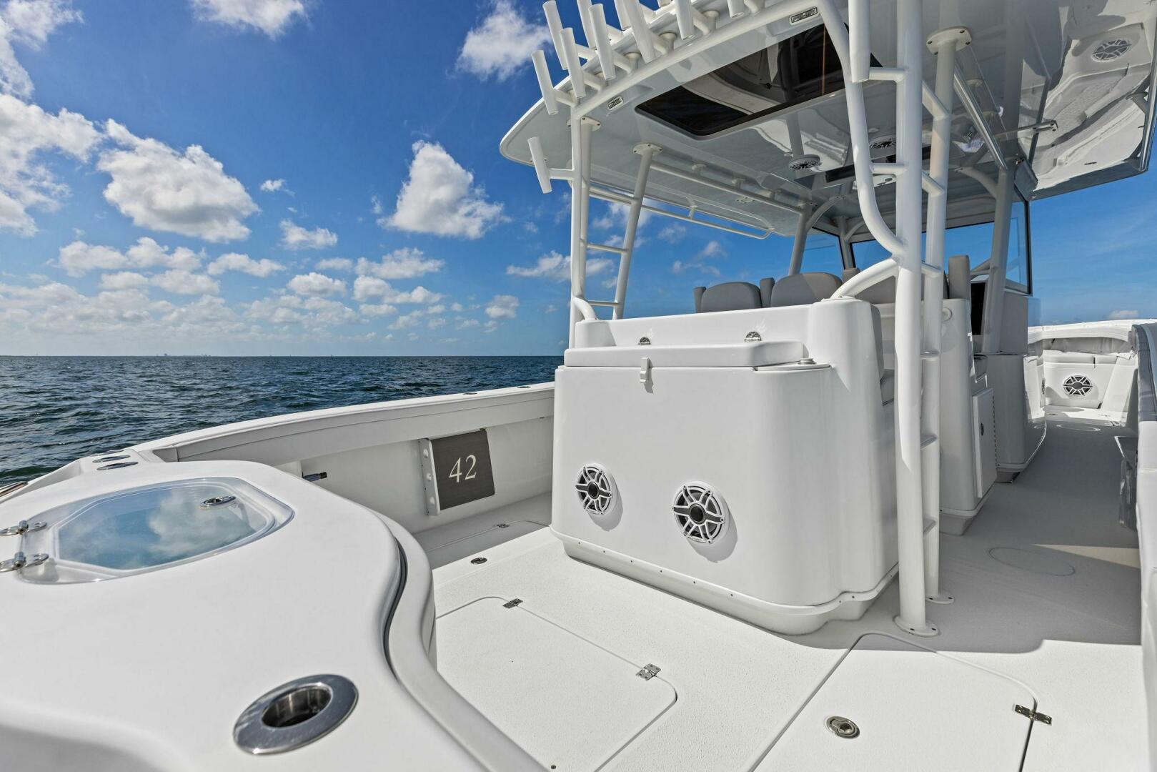 2024 Yellowfin 42 Offshore - Image 5
