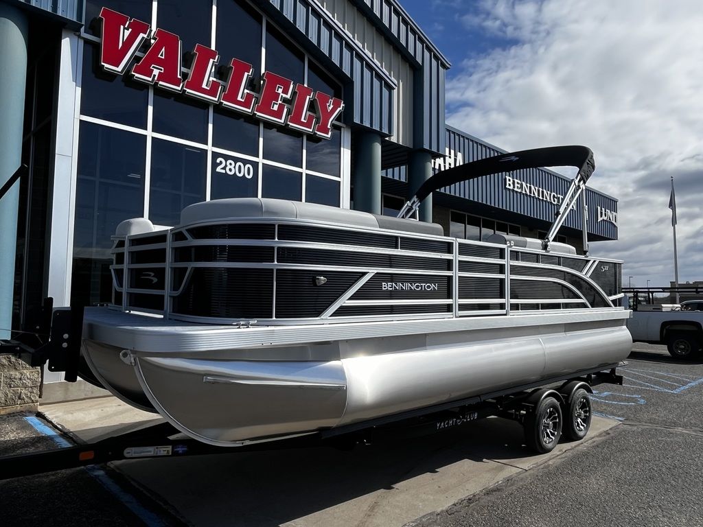 2026 Bennington 22SFC TriToon Pontoon - Image 2
