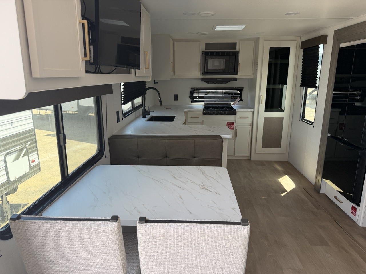 2026 Grand Design Transcend 285RKT - Image 6