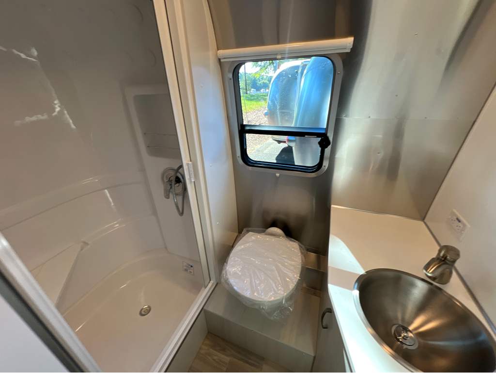 2027 AIRSTREAM BAMBI 20FB - Image 16