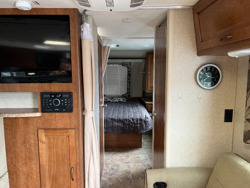 2016 Lance TT 2285 - Image 6