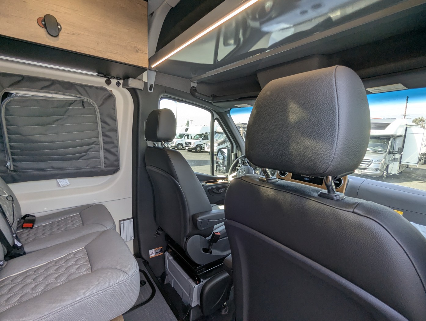 2026 Winnebago Revel 44E - Image 13