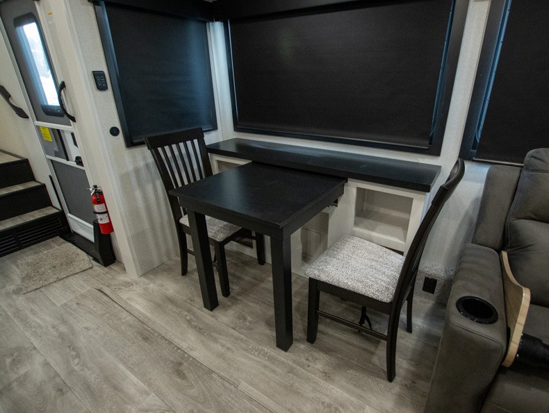 2026 Jayco Eagle 321RSTS - Image 12