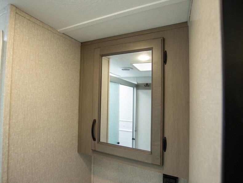 2022 Coachmen Chaparral 367BH - Image 27