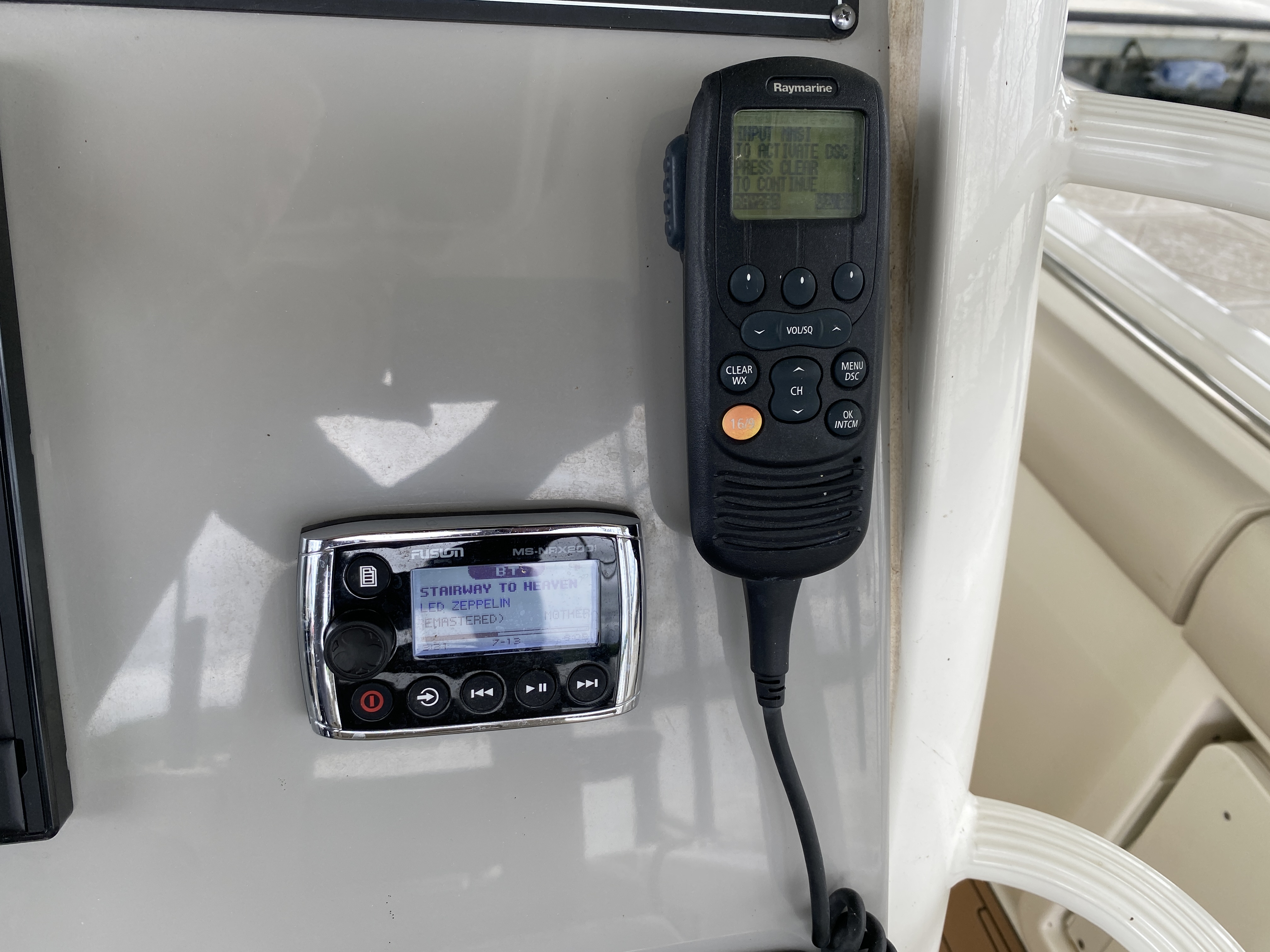 2016 Boston Whaler 330 Outrage - Image 22