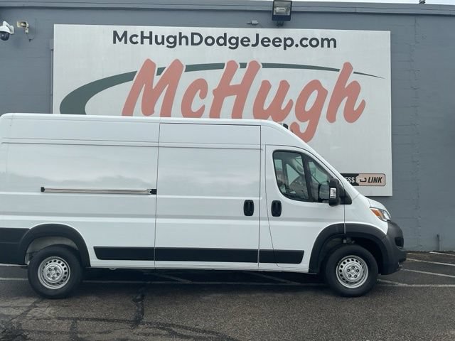 2025 Ram ProMaster Cargo Van Tradesman - Image 4