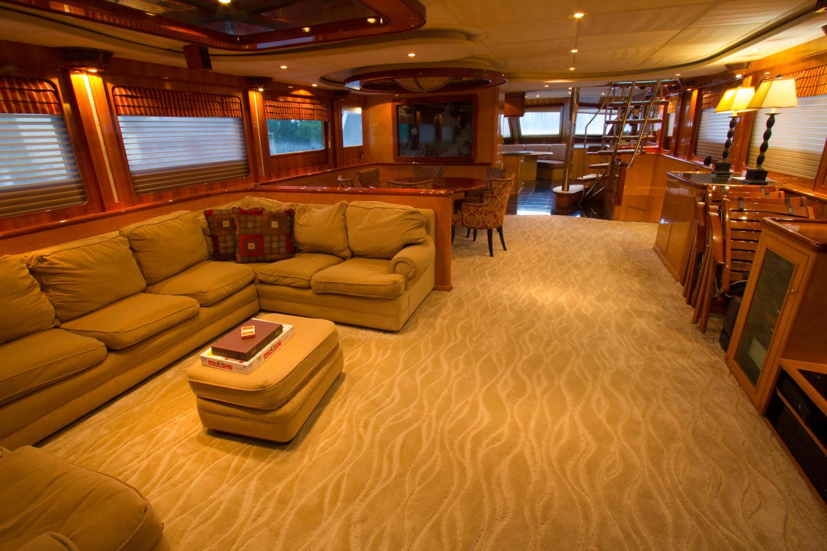 2002 President 100 Motor Yacht - Image 8