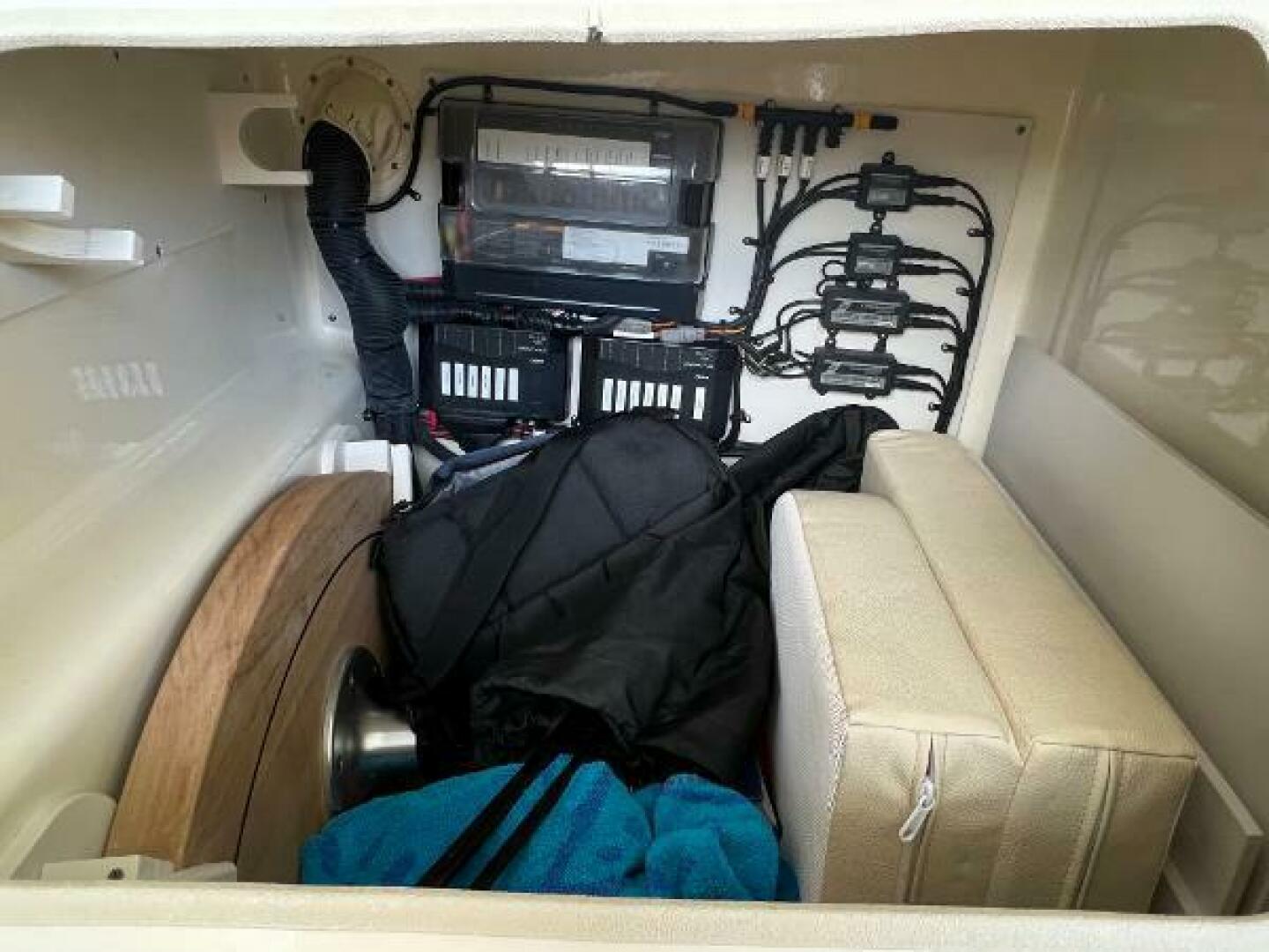 2020 Chris-Craft Launch 31 GT - Image 47