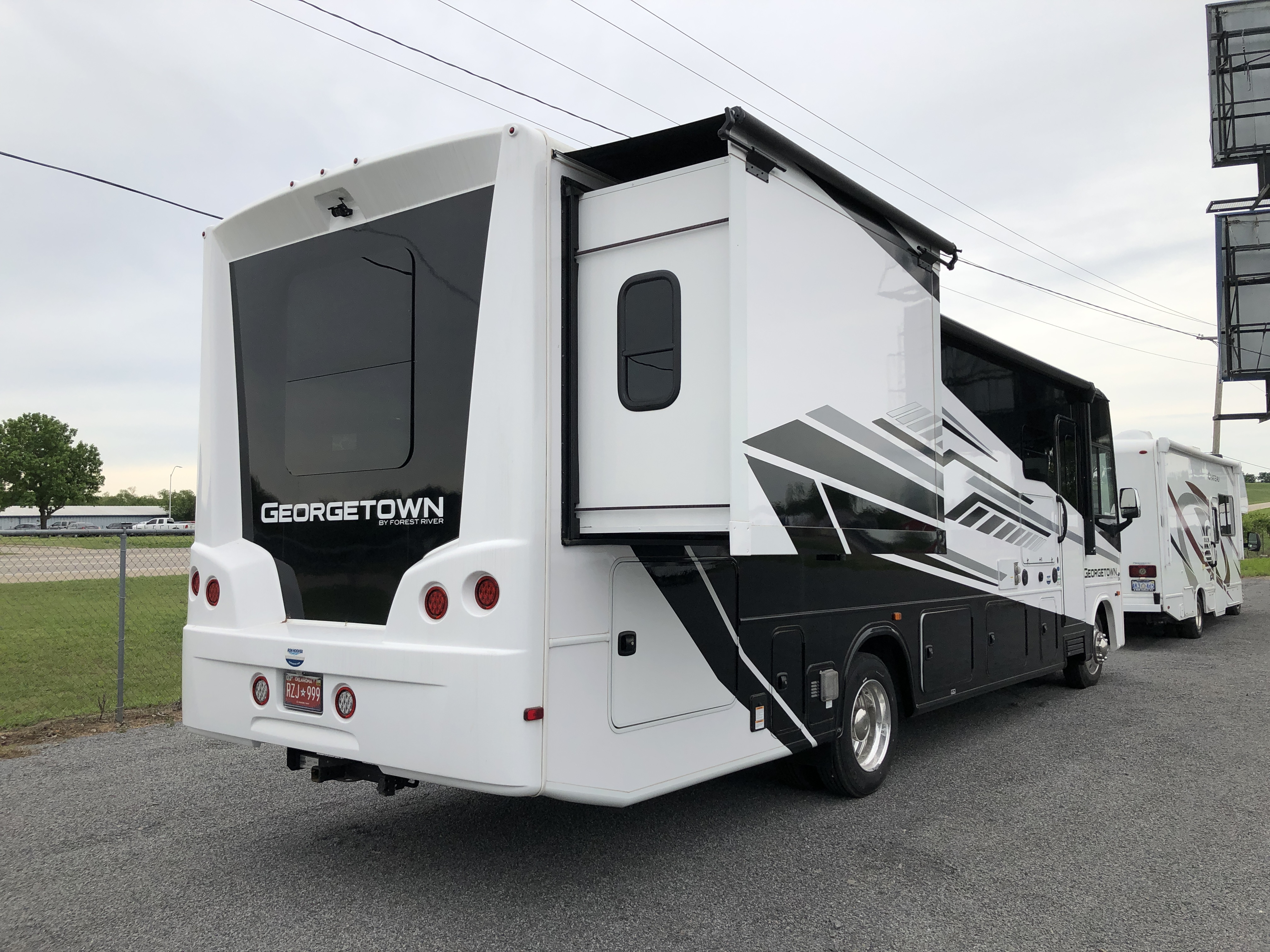 2024 Forest River Georgetown 5 Series GT5 31L5 - Image 6
