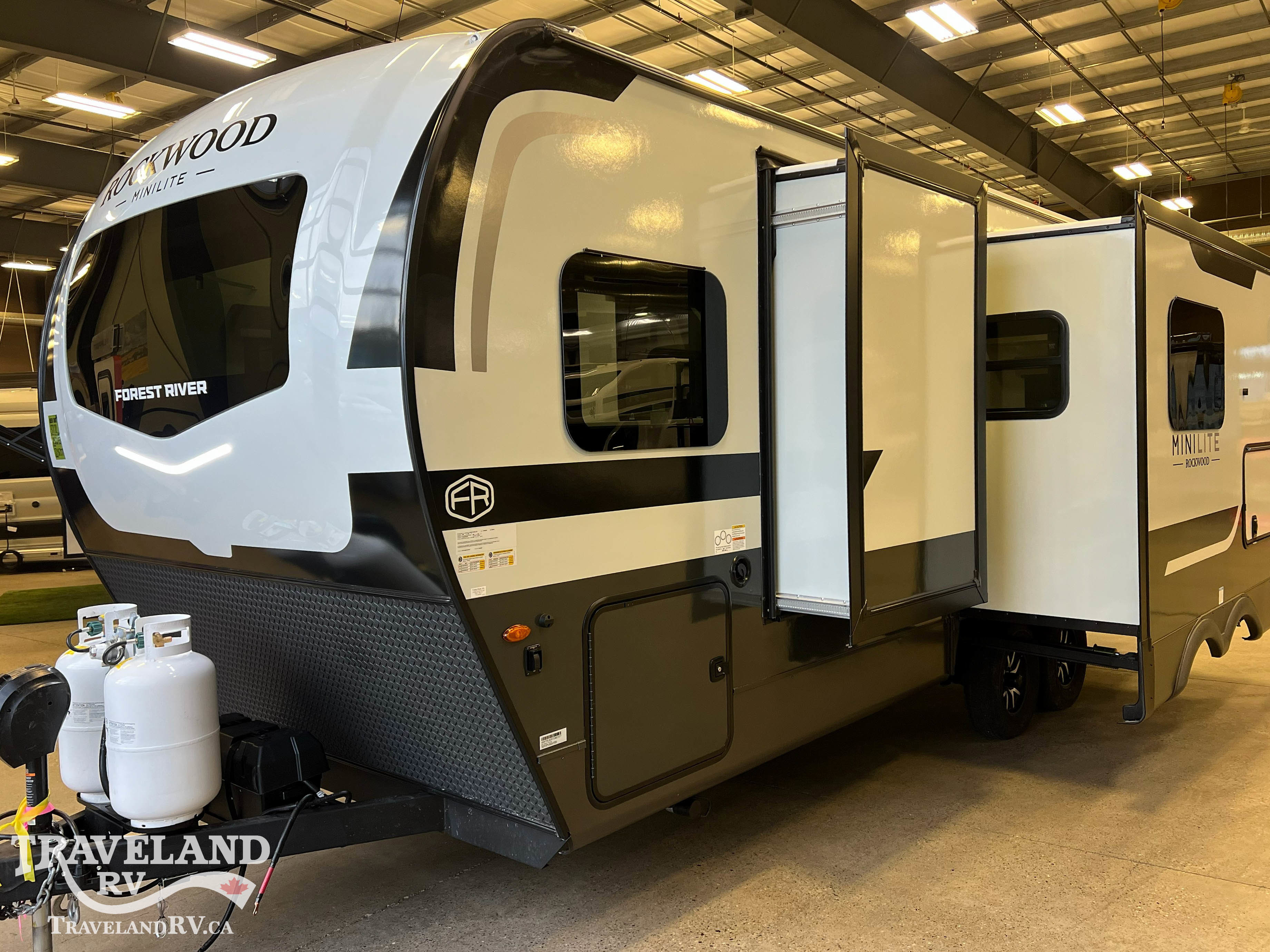 2026 Forest River Rockwood Mini Lite 2522FB - Image 3