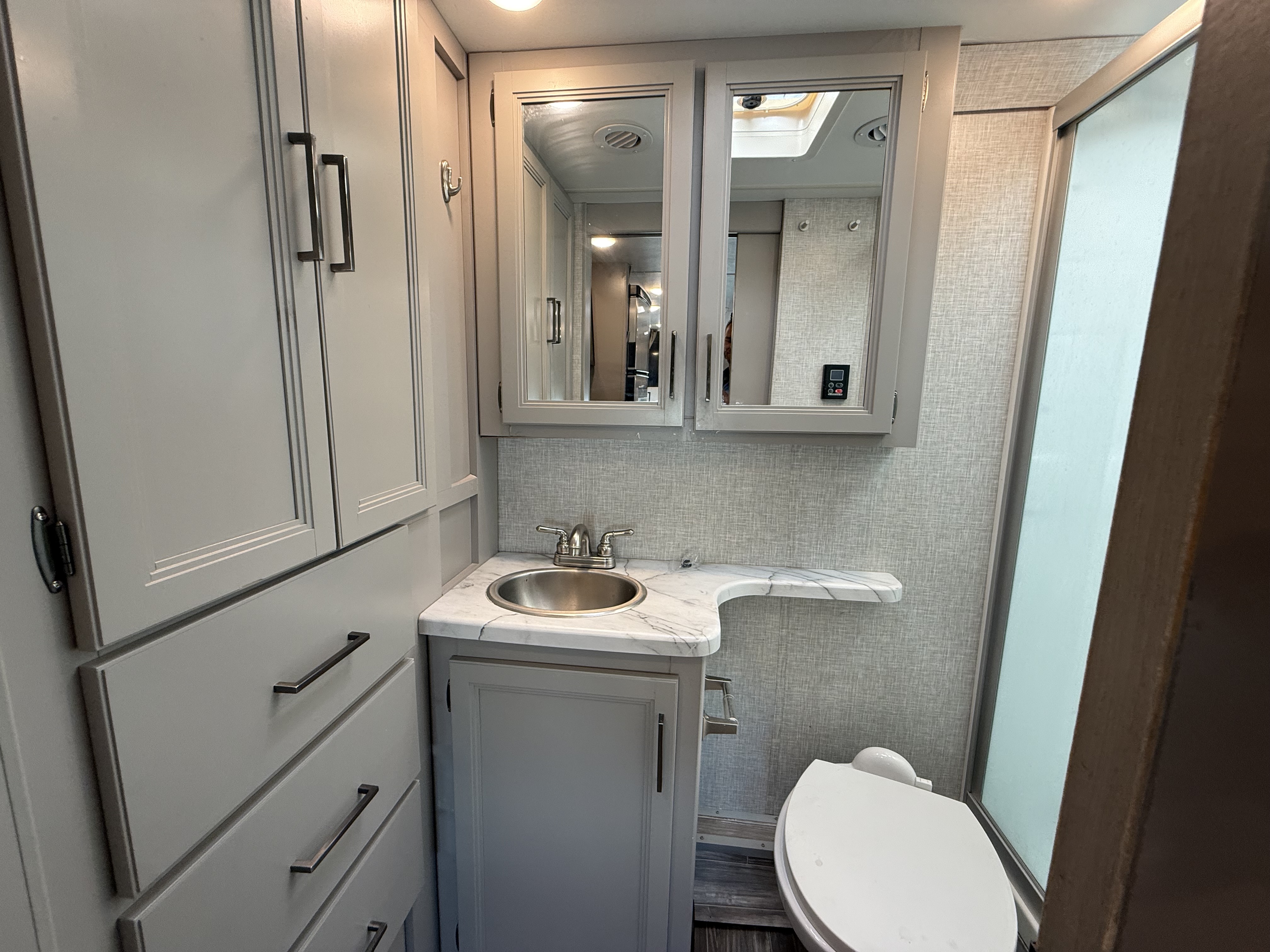 2023 Thor Motor Coach Geneva 25VA - Image 15