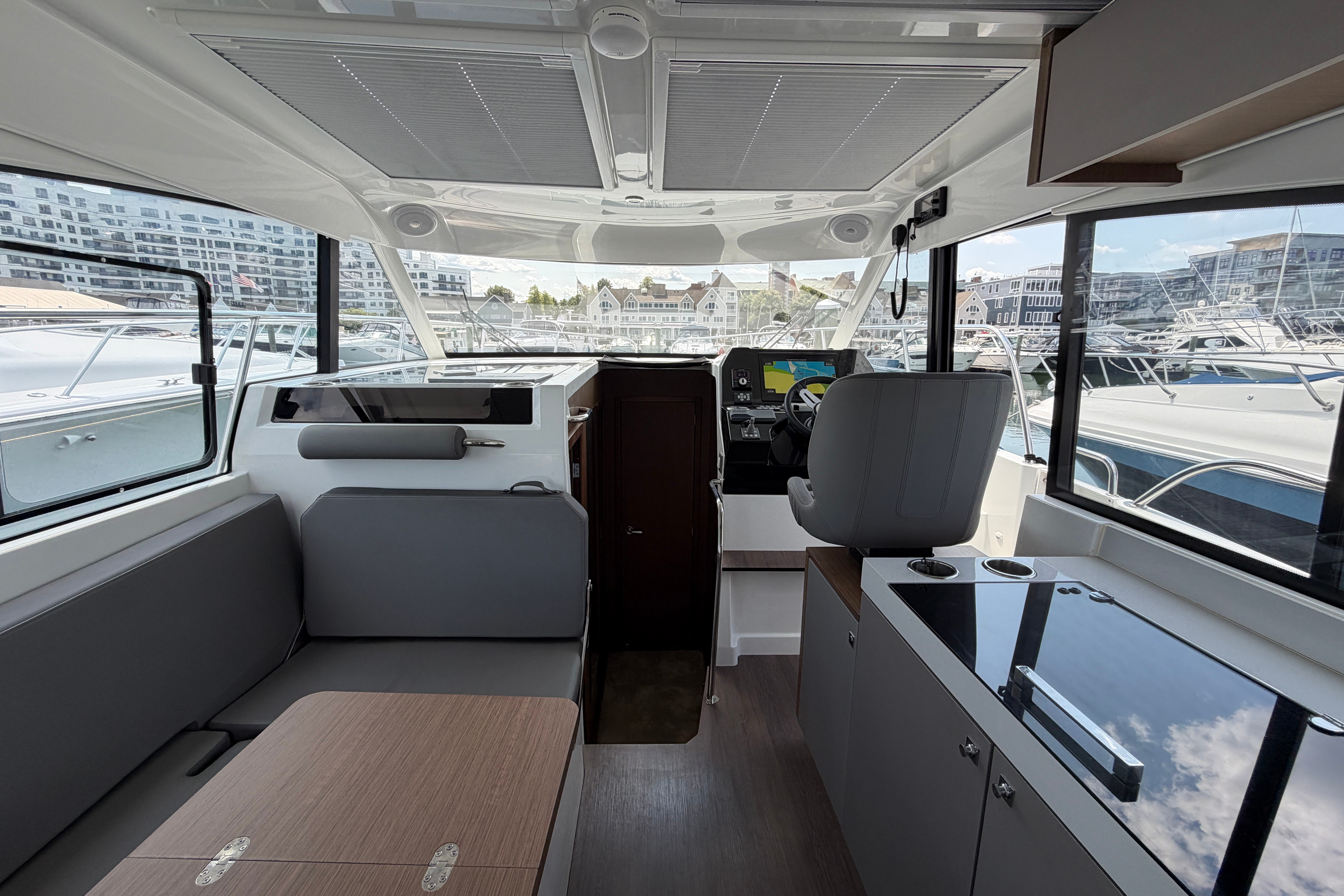 2023 Beneteau Antares 11 OB - Image 91