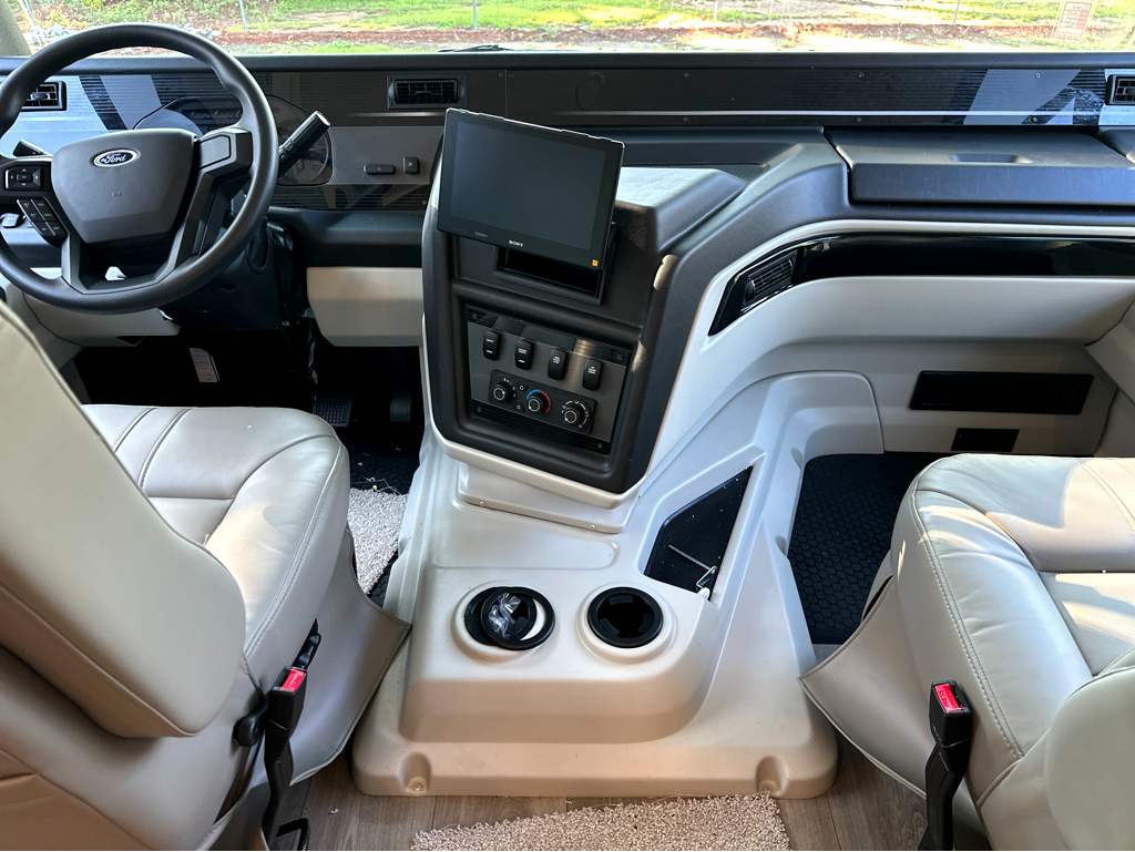 2027 ENTEGRA COACH VISION XL 36C - Image 25