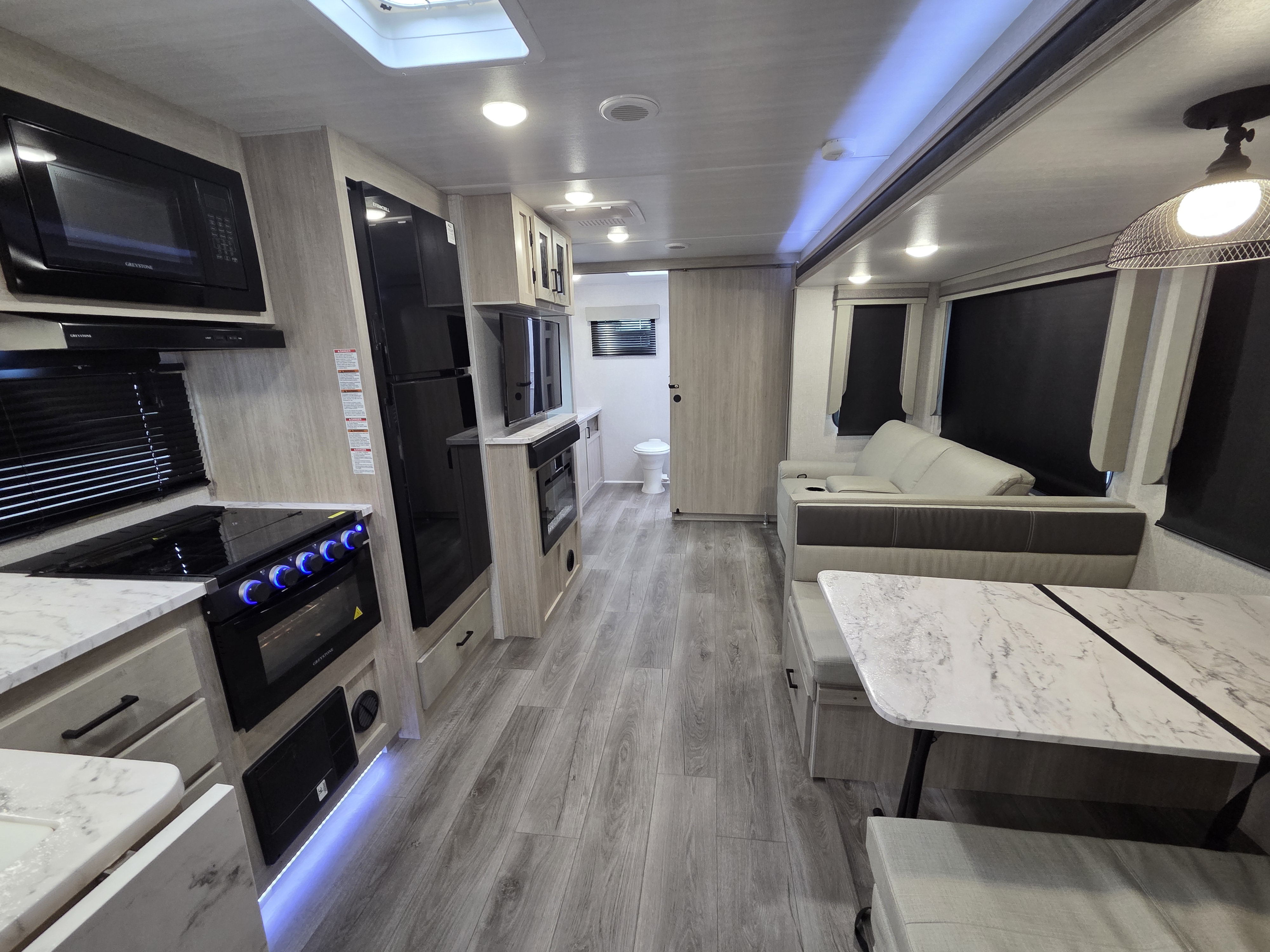2024 East to West Alta 2600RB - Image 16