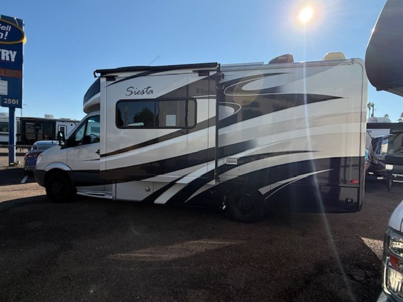 2013 Thor Motor Coach Siesta Sprinter 24SA - Image 2