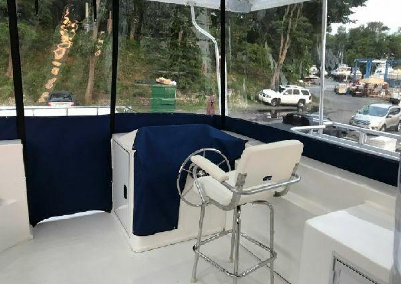 2017 Sumerset Houseboat - Image 40