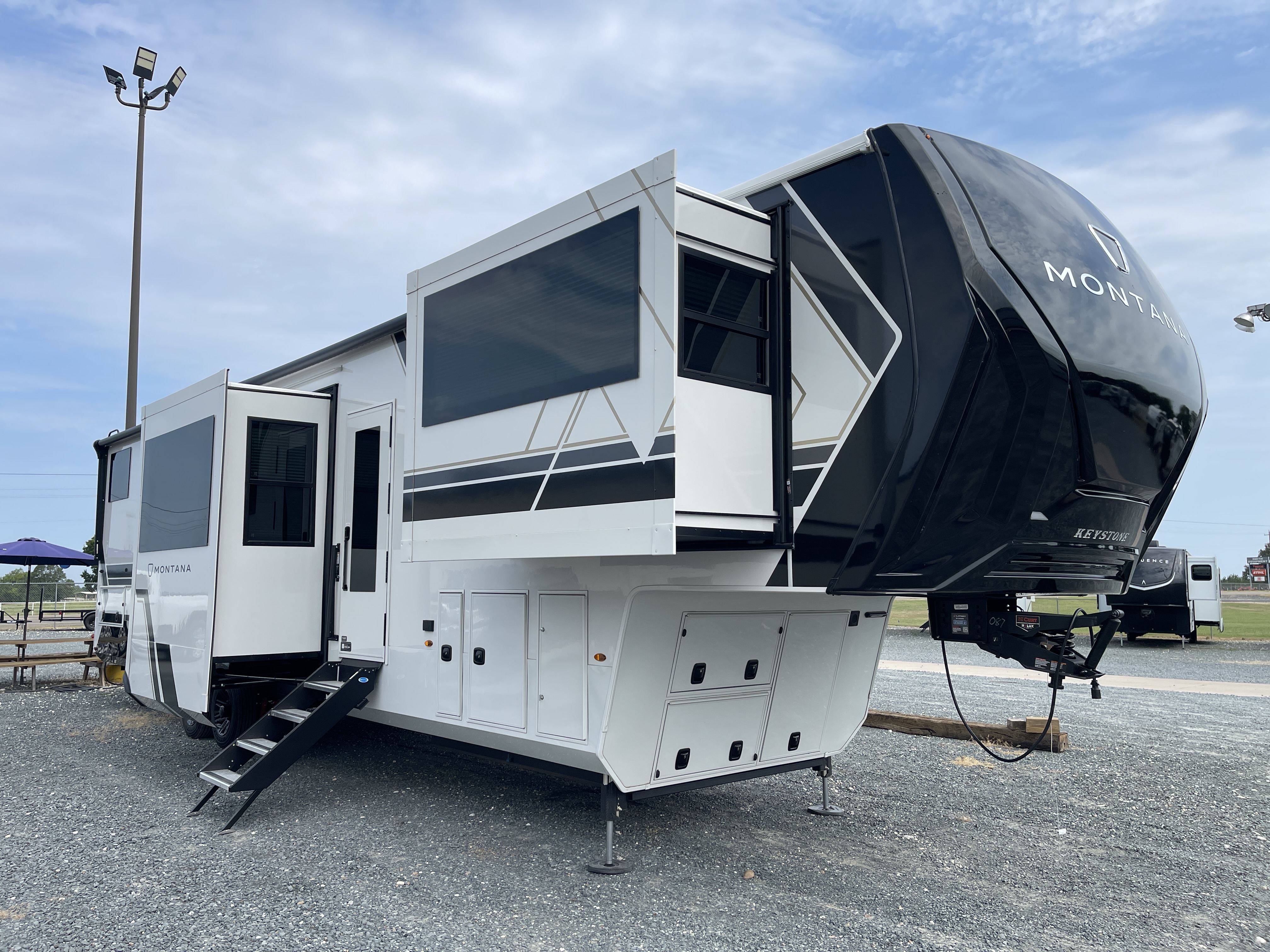 2027 Keystone Montana 3800FL - Image 1