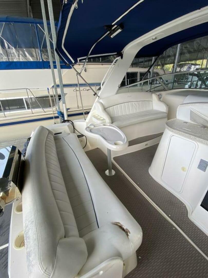 2000 Rinker - Image 8