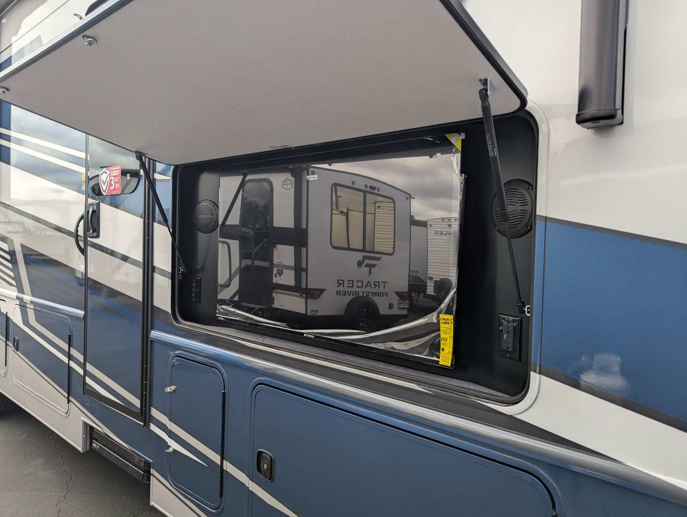 2026 Fleetwood Fortis 32RW - Image 7