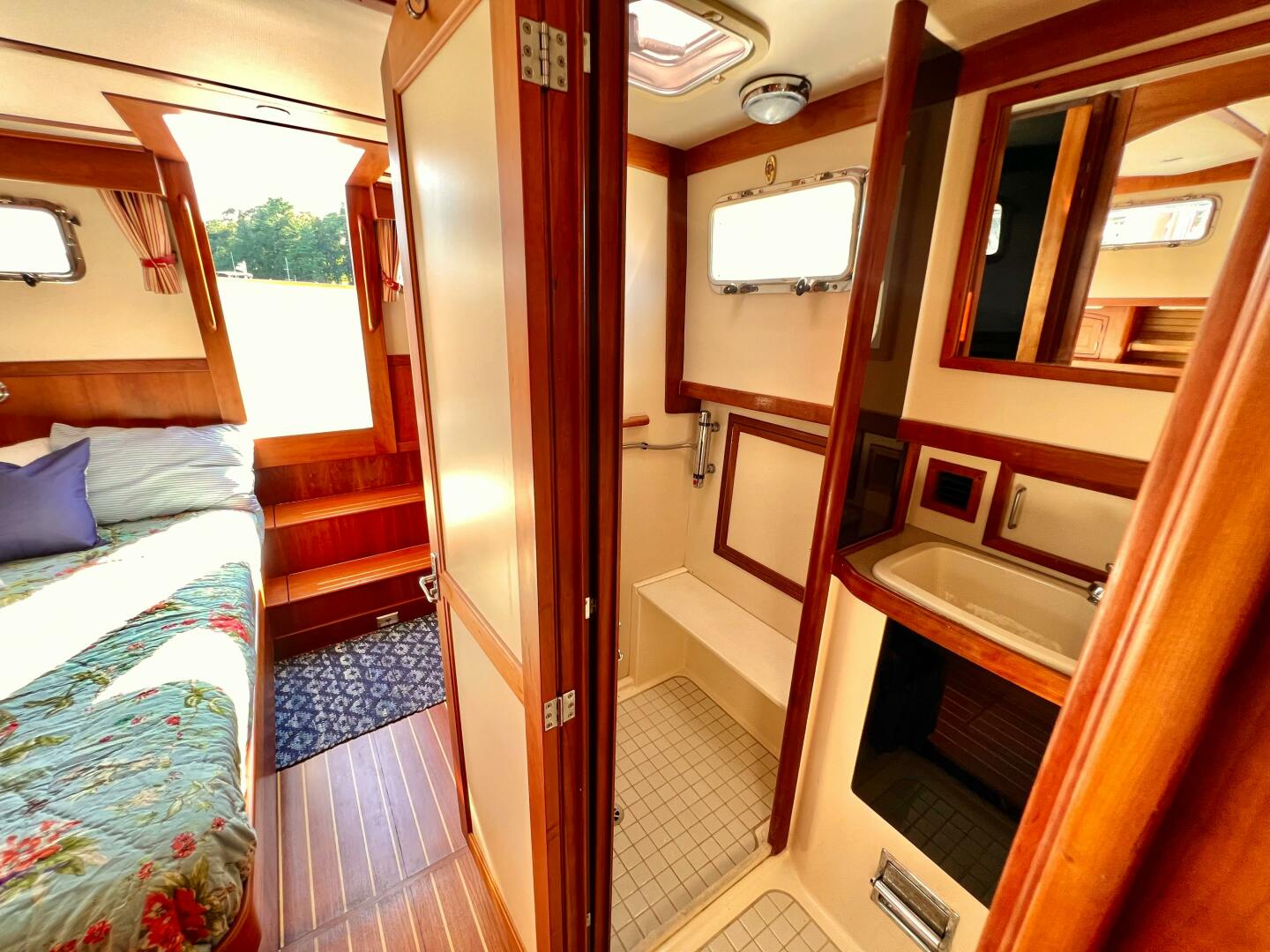 2001 Sabre Sabreline 47 Base - Image 5