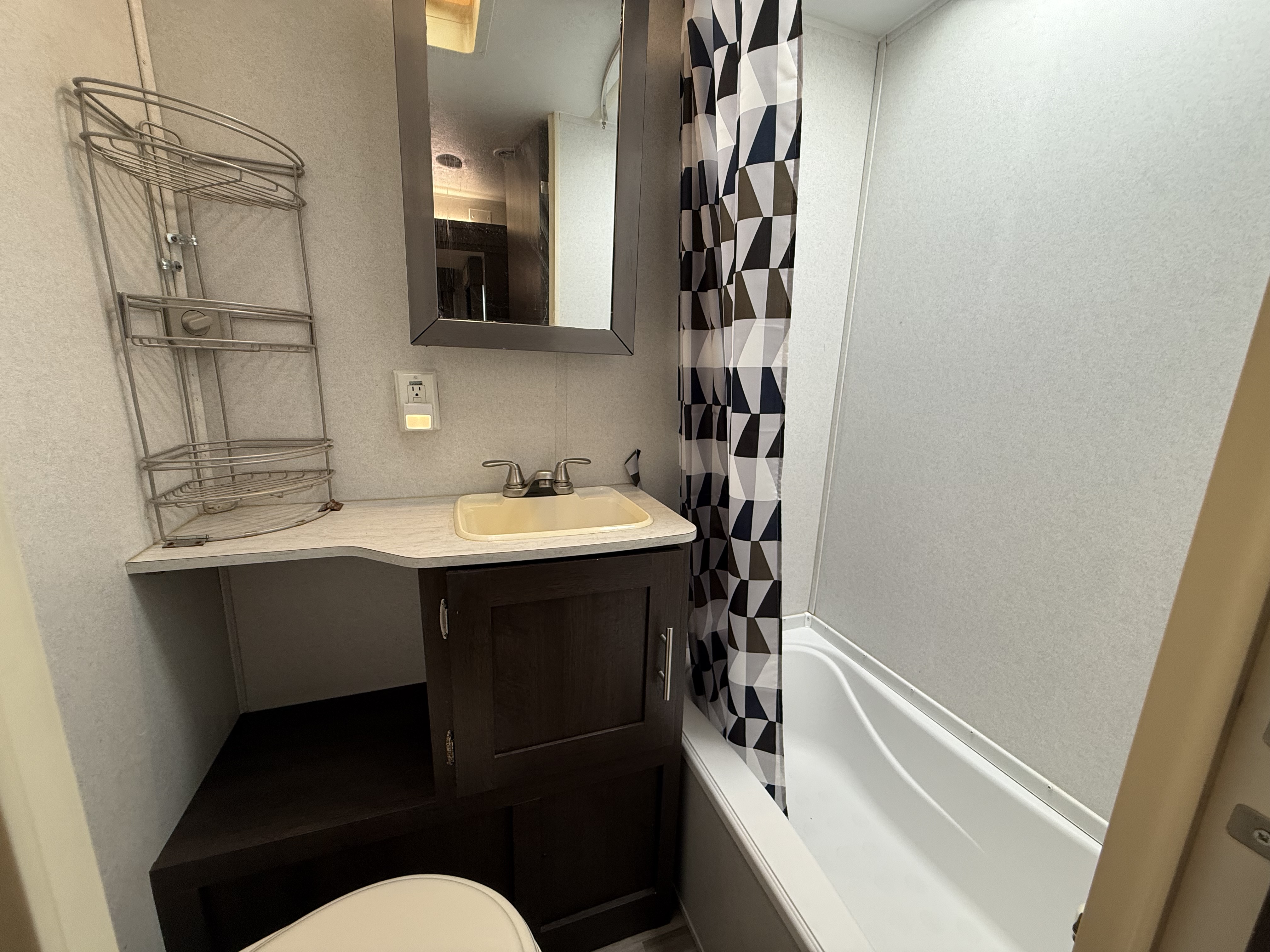 2019 Forest River Wildwood 31KQBTS - Image 15