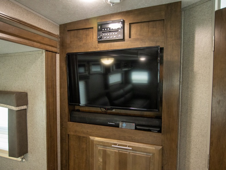 2019 Forest River Rockwood Ultra Lite 2604WS - Image 14