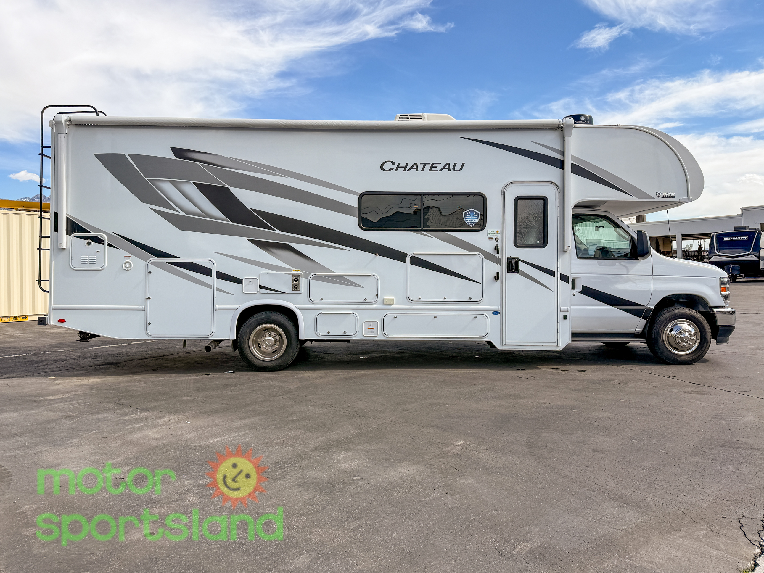 2025 Thor Motor Coach Chateau 27P - Image 4