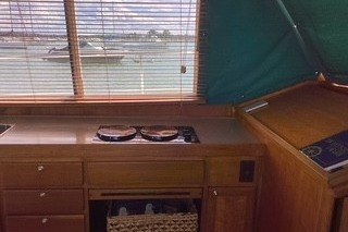 1998 Sabreline 36 AFT CABIN - Image 72