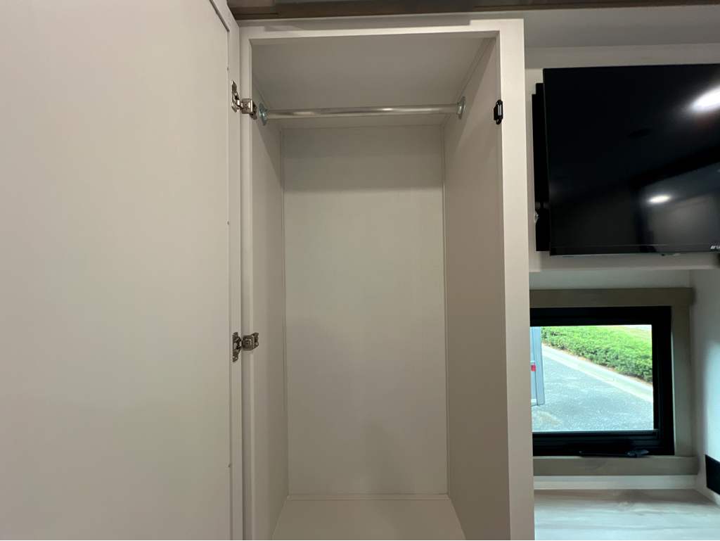 2027 JAYCO PRECEPT 36C - Image 22