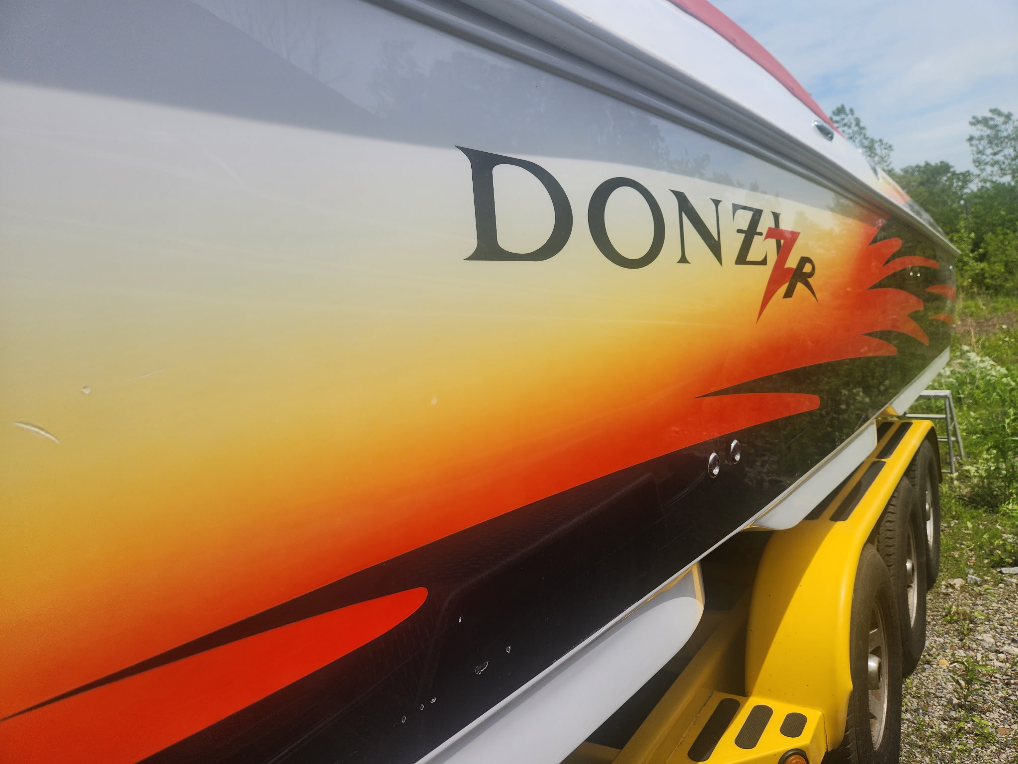 2005 Donzi 35 ZR - Image 2
