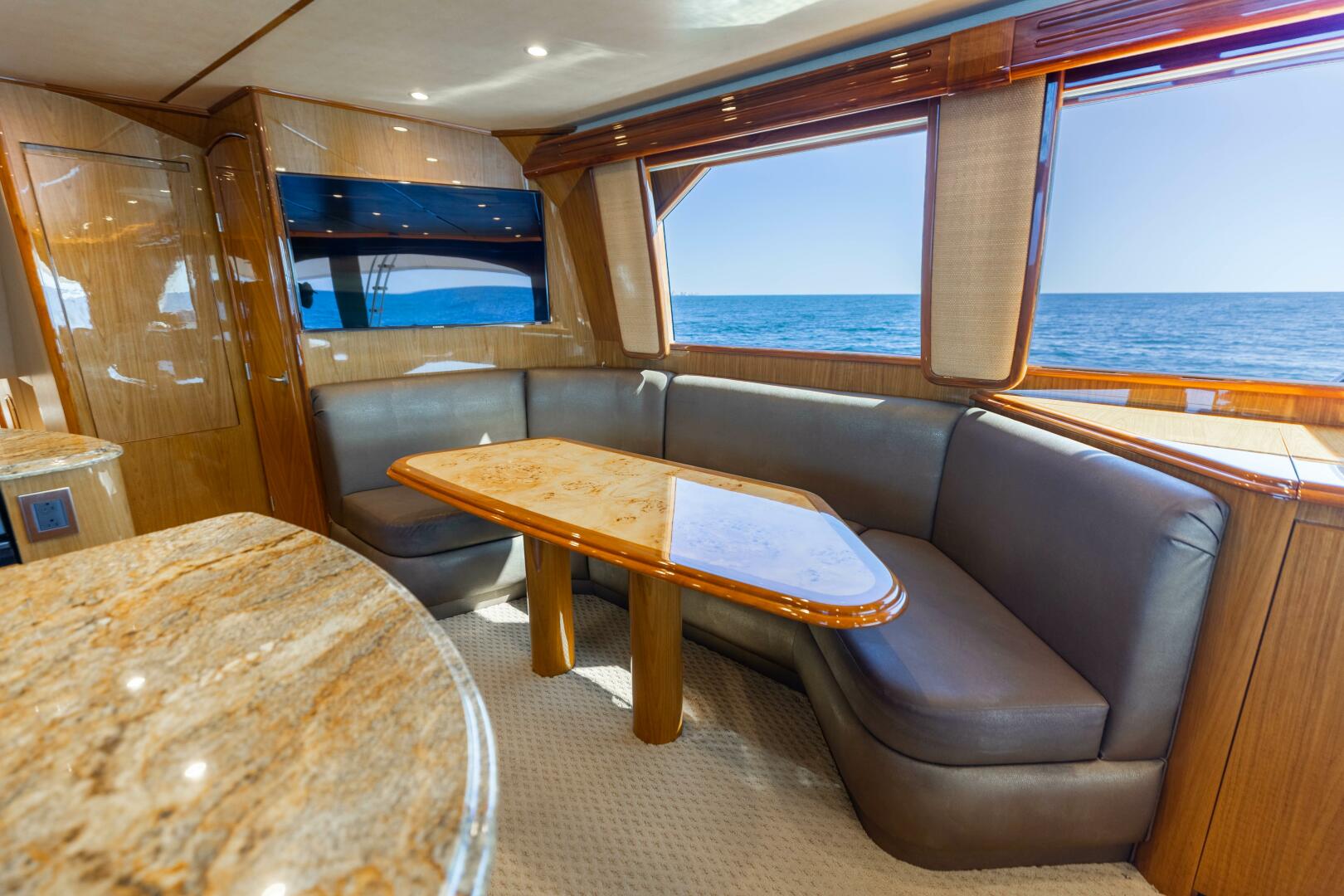 2013 Viking 76 Convertible - Image 20