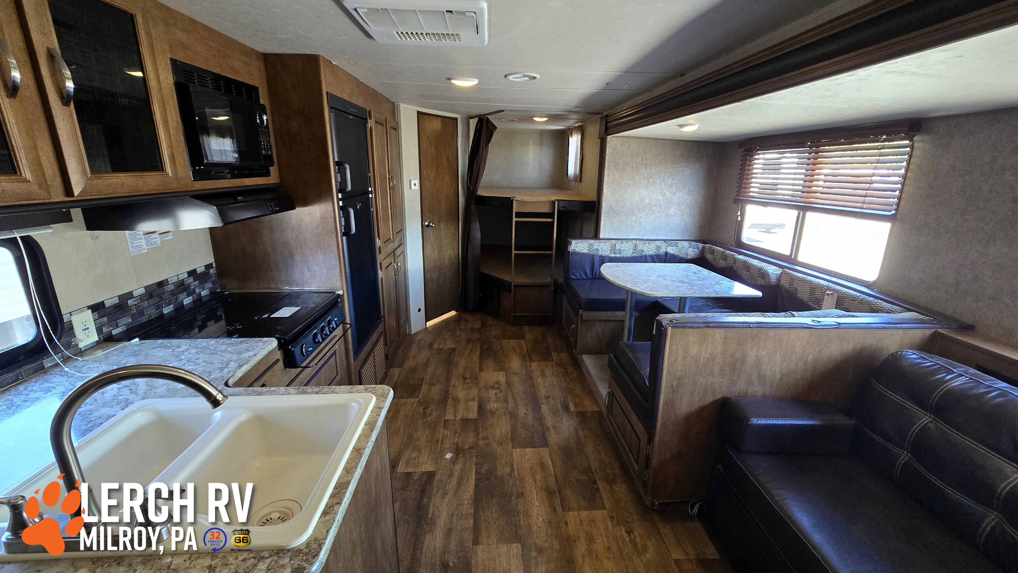 2016 FOREST RIVER WILDWOOD XLITE 263BHXL - Image 6