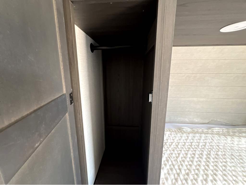 2026 VENTURE RV STRATUS 211VBH - Image 21
