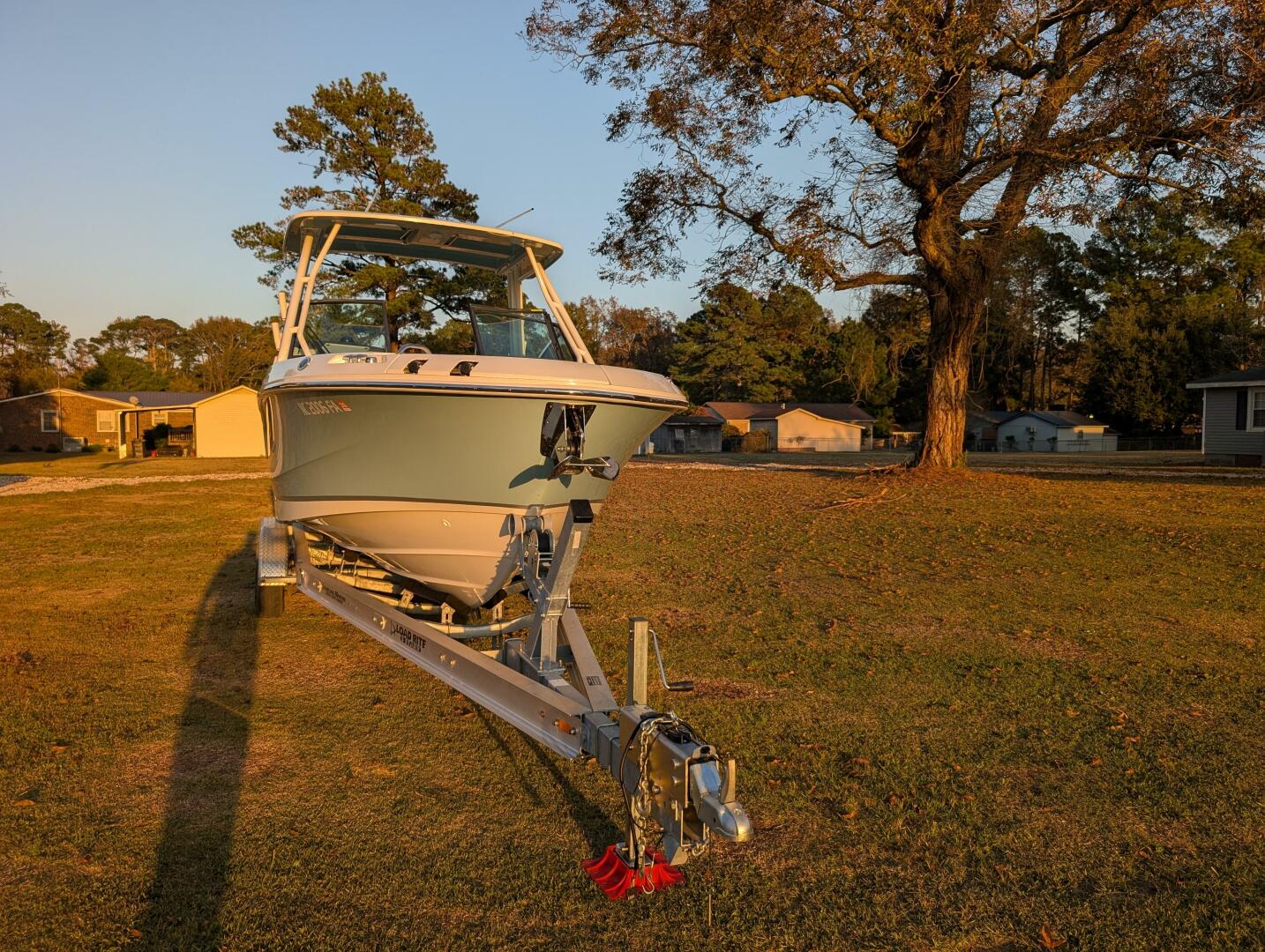 2023 Boston Whaler 240 Vantage - Image 4