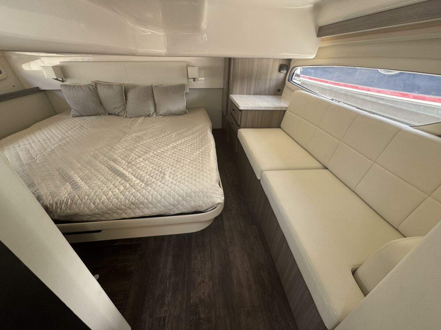 2021 Regal 38 XO - Image 18