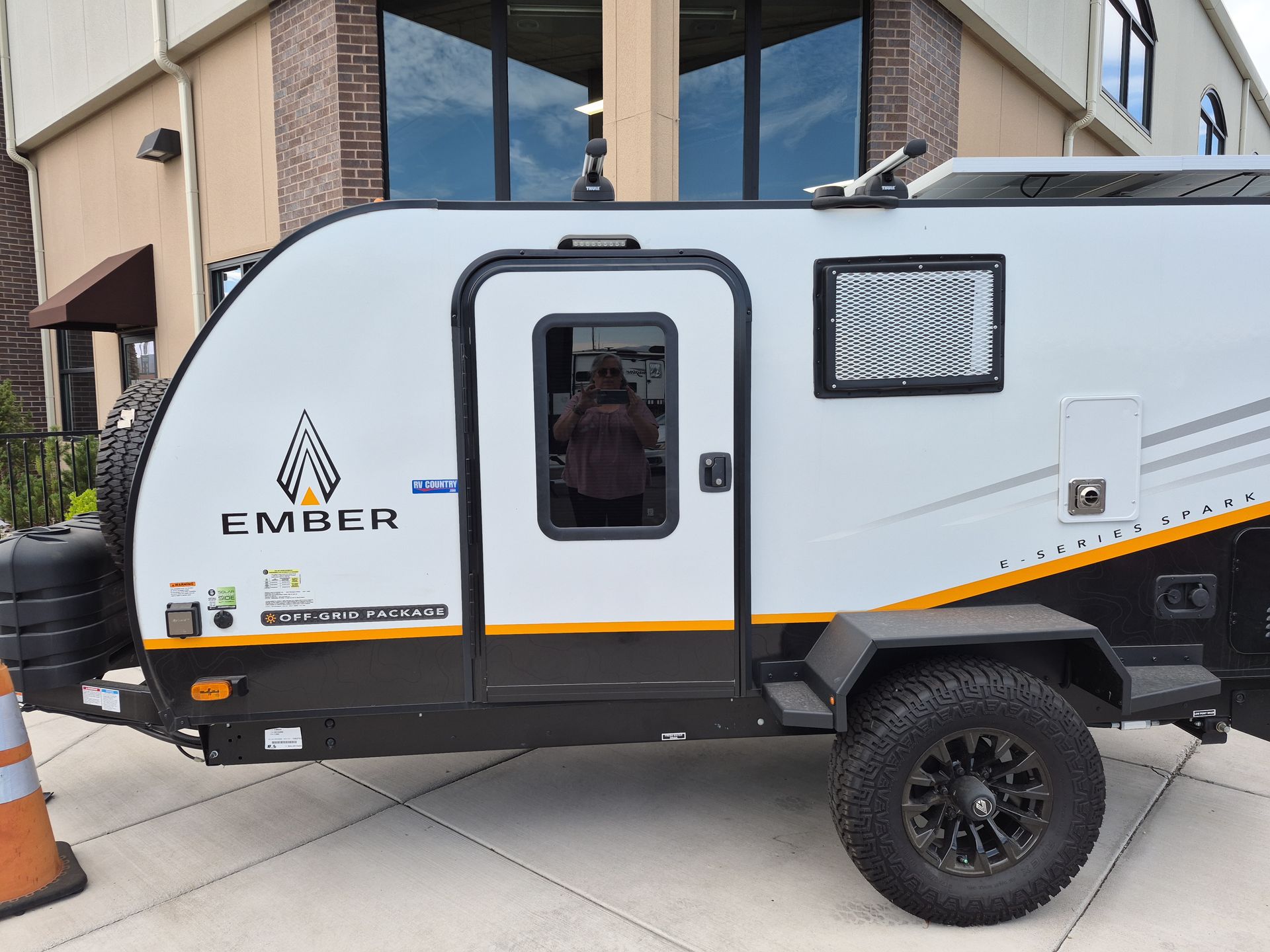 2026 Ember RV E-Series 12RK - Image 10
