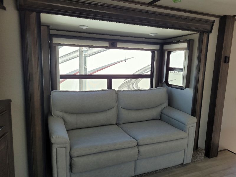 2021 Grand Design Solitude 382WB - Image 23
