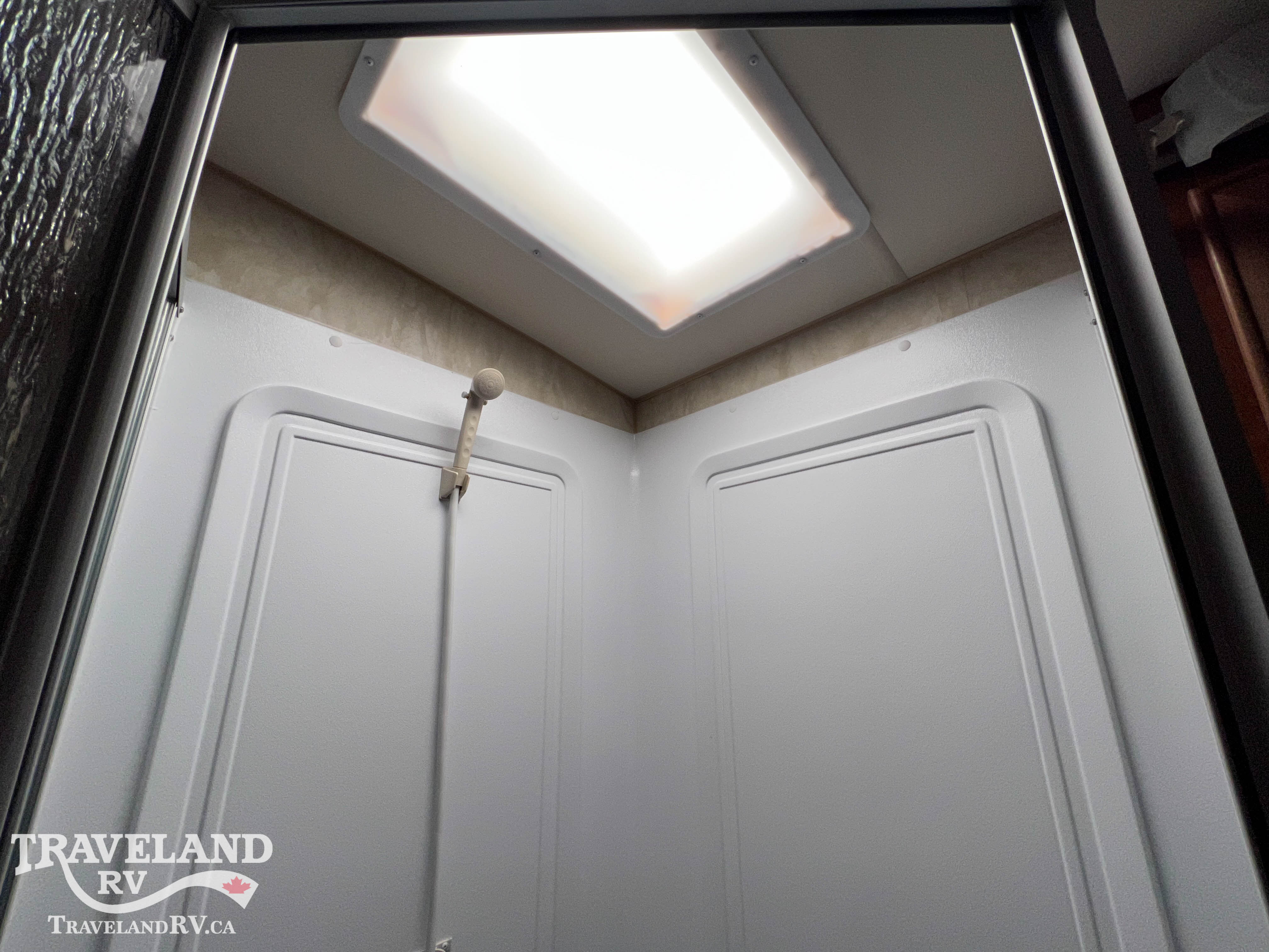 2018 Northwood Fox Mountain 235RLS - Image 16