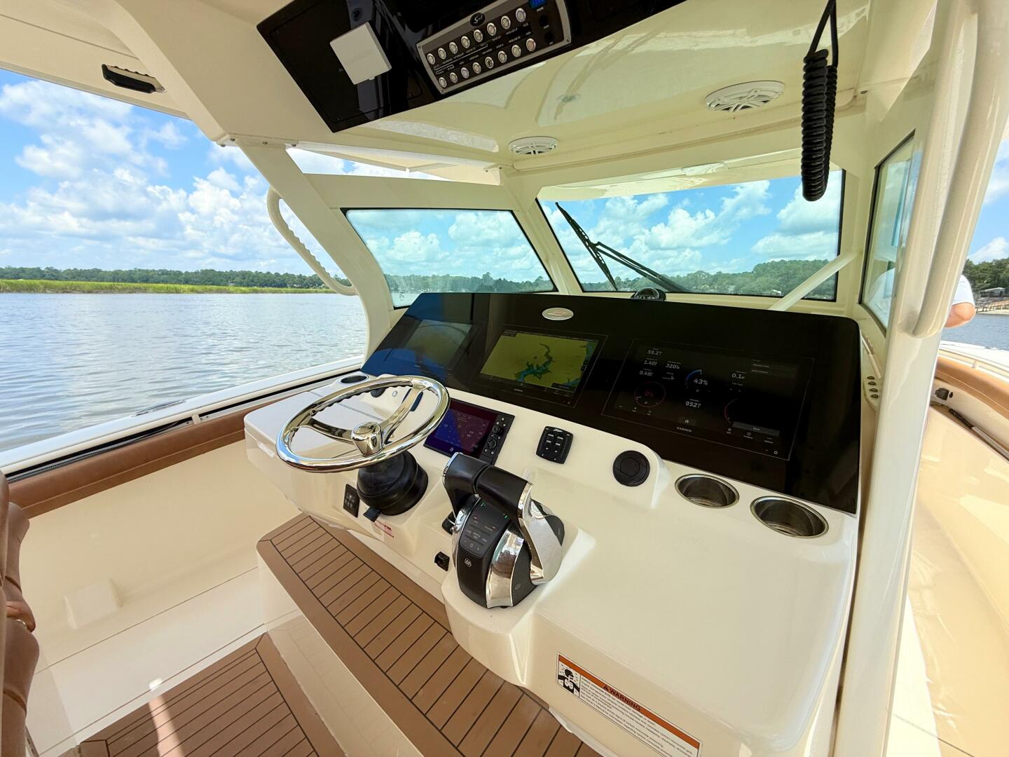 2020 Scout 380 LXF - Image 2