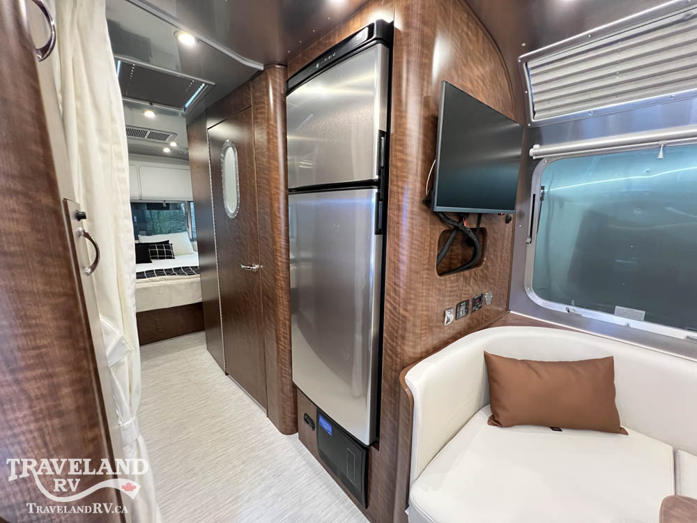 2026 AIRSTREAM 30RBQ GLOBETROTTER - Image 24
