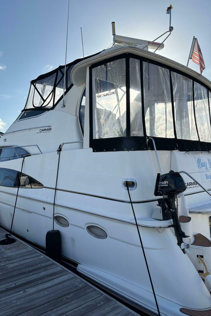 2001 Carver 396 Aft Cabin MY - Image 3