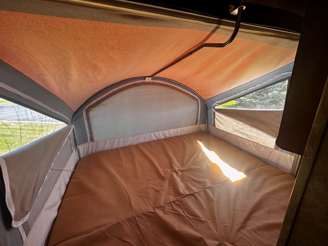 2011 KEYSTONE RV PASSPORT  EXP 235 - Image 19