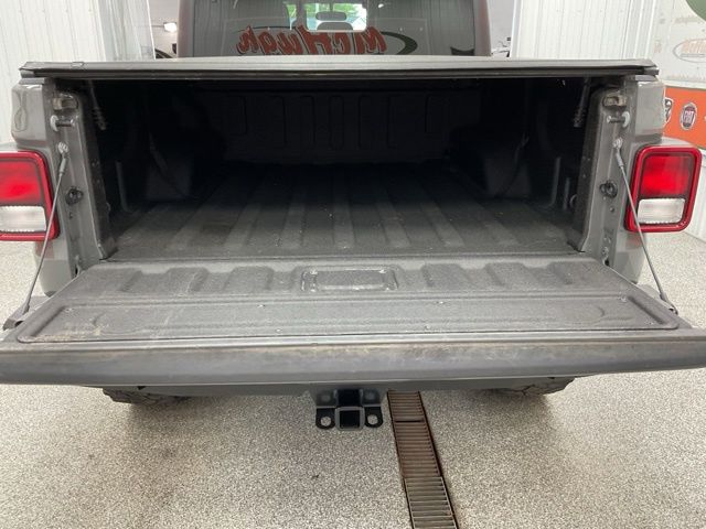 2023 Jeep Gladiator Crew Cab Sport S 4WD - Image 6