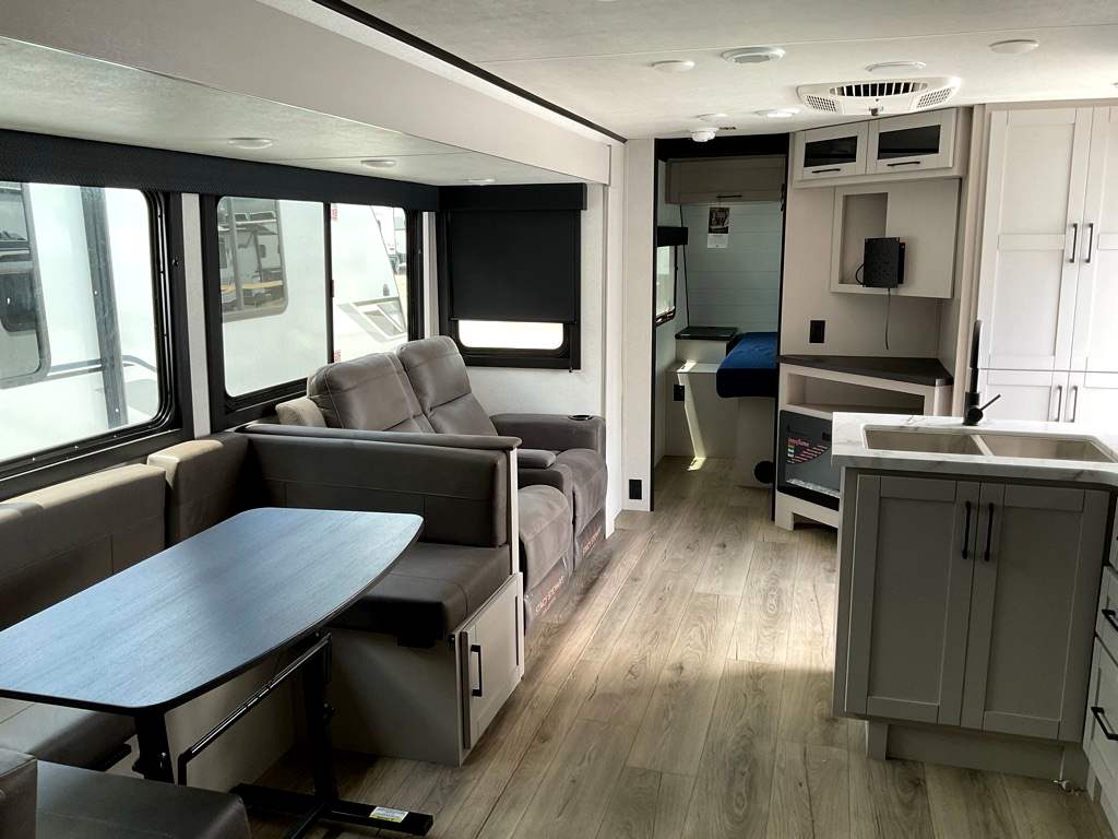 2026 JAYCO Jay Feather 29 BHB - Image 9